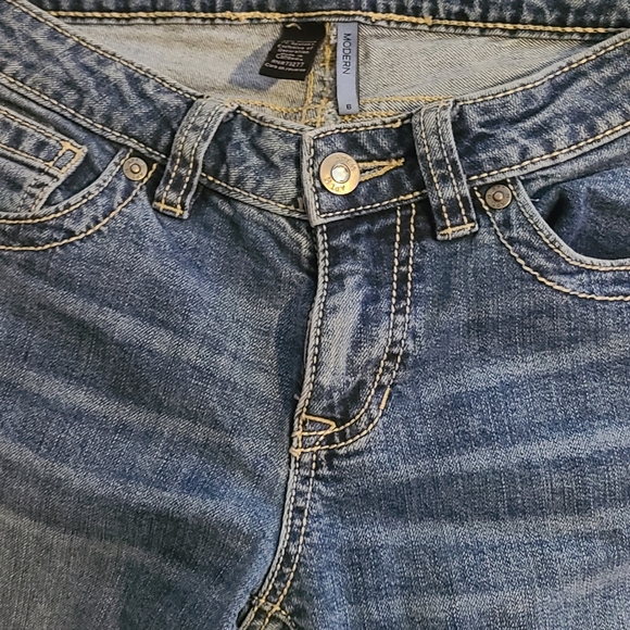 Jeans - Picture 2 of 3